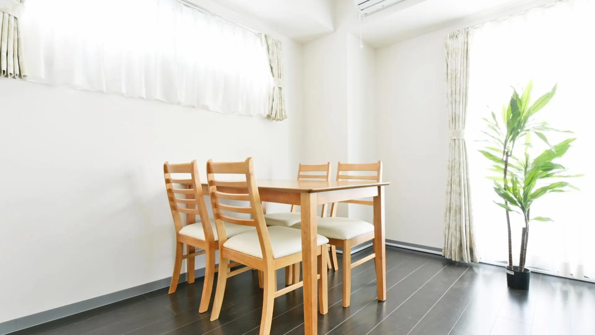 Апарт отель Sun Court Hondori Garden Hills Tsukisappu Япония