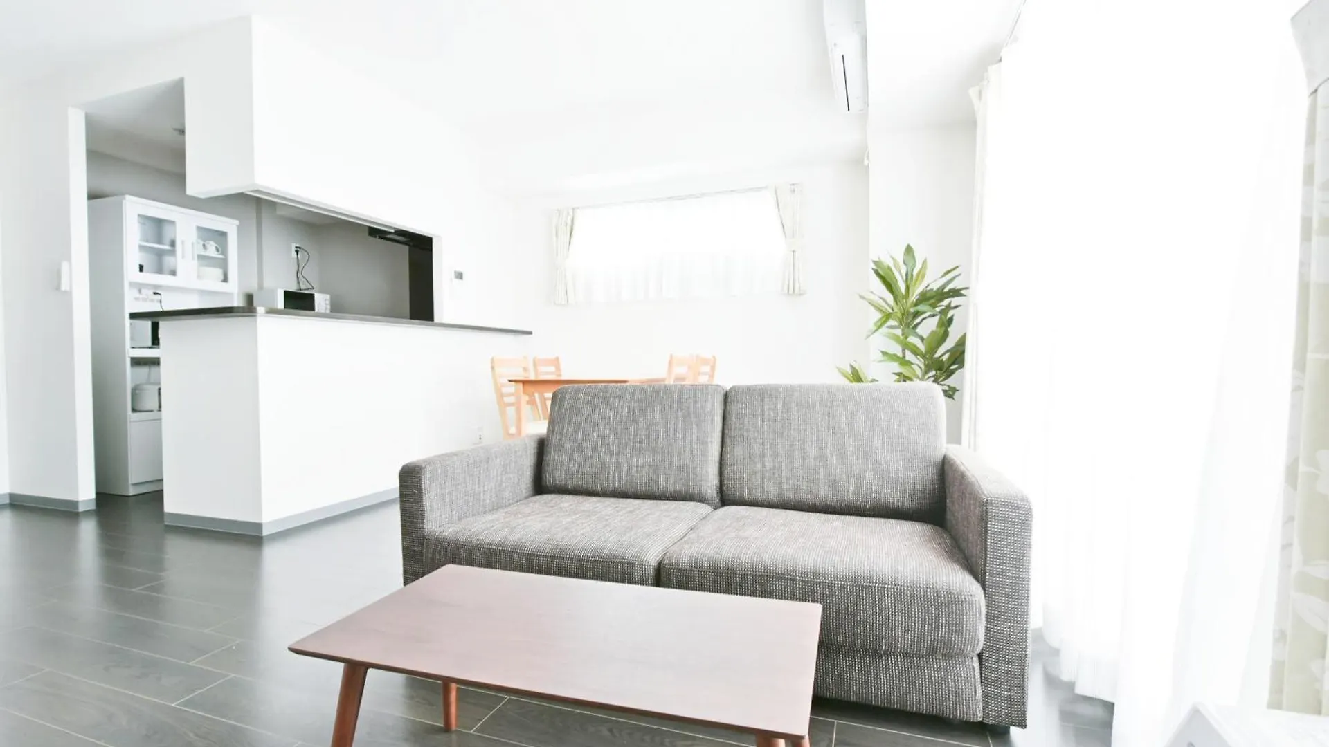 Апарт отель Sun Court Hondori Garden Hills Tsukisappu 3*,  Япония